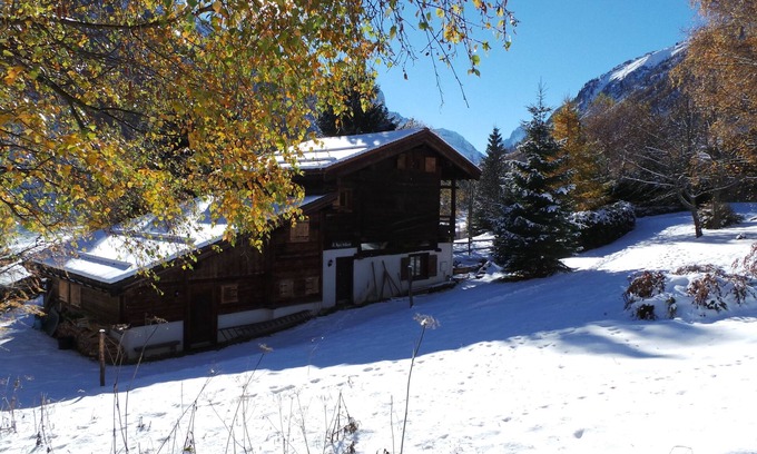 Vallorcine Ski Chalet | Chalet-Family-Ensuite with Bath-Mountain view