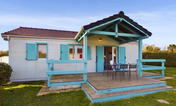 Combrit Ski Chalet | Chalet for 4 in a residence with swimming pool