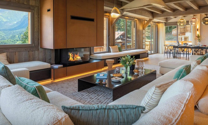 Saint-Nicolas-de-Veroce Ski Chalet | Chalet Mussol - family stay on the slopes for 14 - OVO Network