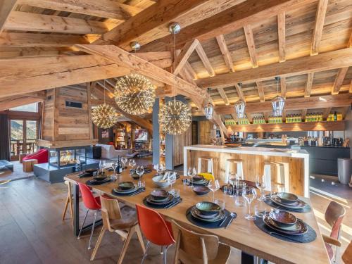 Saint-Martin-de-Belleville Ski Chalet | Chalet de prestige au cœur de Saint Martin de Belleville avec sauna et bain nordique - FR-1-570-38