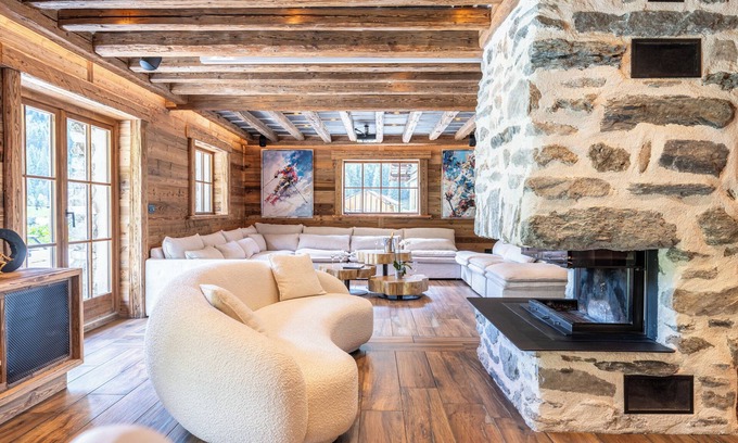 Champagny-en-Vanoise Ski Chalet | Chalet 'Gaston' with Mountain View, Wi-Fi and Air Conditioning