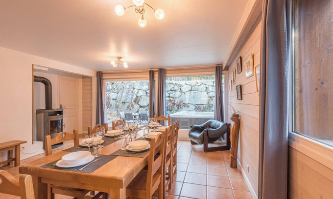 Chamonix-Mont-Blanc Ski Chalet | Chalet Hideaway 2 - Welkeys