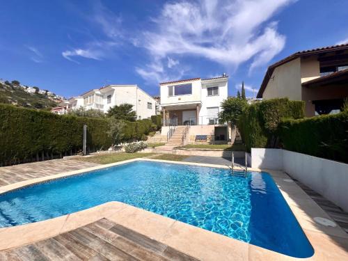 Peniscola Ski Chalet | Chalet Hungría - Chalet con piscina privada