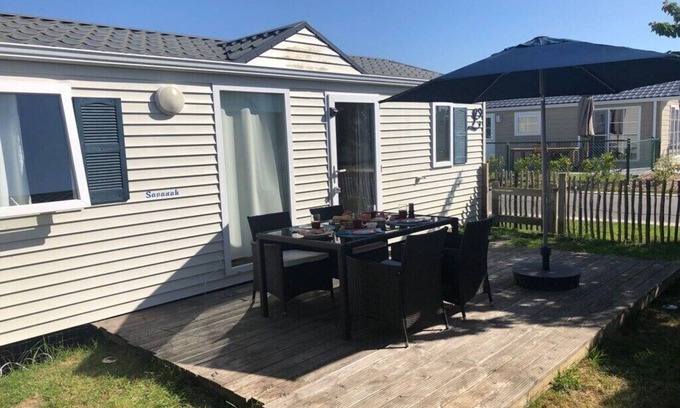 Bredene Ski Chalet | Chalet in Bredene with parking