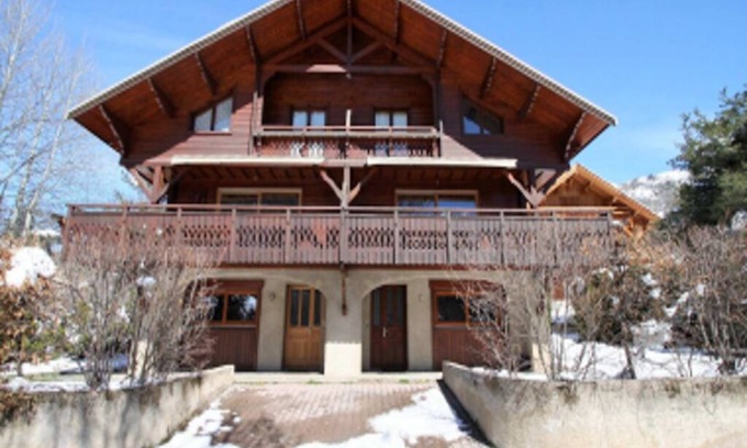 La Salle-les-Alpes Ski Chalet | Chalet in the center of the Serre Chevalier valley