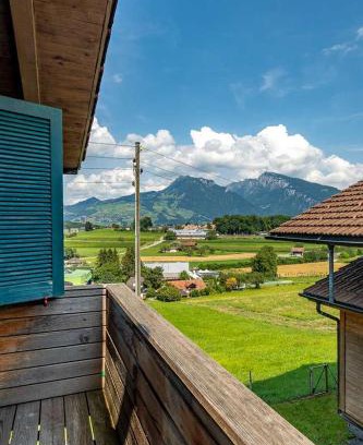 Spiez Apartment | Chalet In The Countryside Kitchen Parking Lot