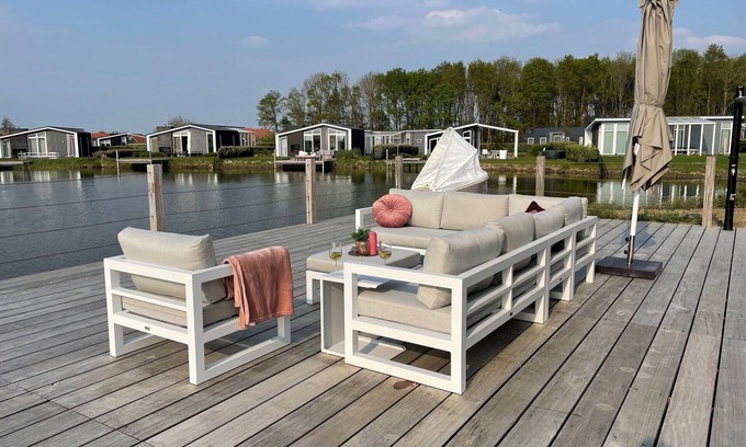 Wemeldinge House | Chalet in Zeeland With Private Jetty