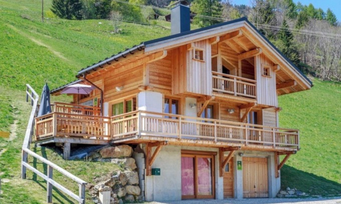 Beaufort Ski Chalet | Chalet 'Les Tarines 2' with Mountain View, Private Terrace and Wi-Fi