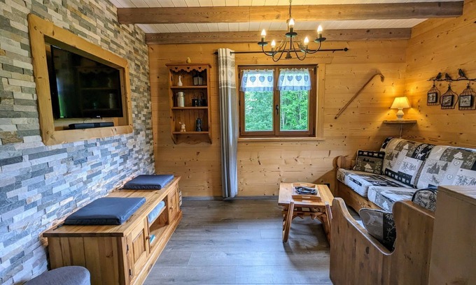 Cornimont Ski Chalet | Chalet " Les Volets Rouges " Chalet with all comforts, near La Bresse