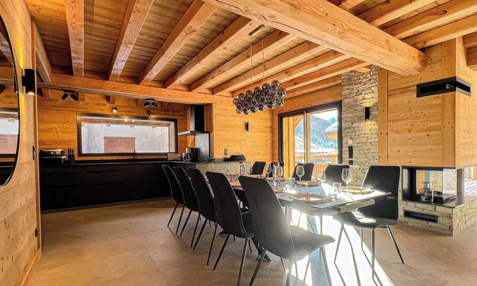 Les Deux Alpes Ski Chalet | CHALET LOUNE sleeps 14 with jacuzzi and sauna