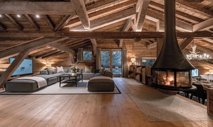 Chamonix-Mont-Blanc House | Chalet Lupa by Hip ChaletsnSpacious and exclusive family chalet.n