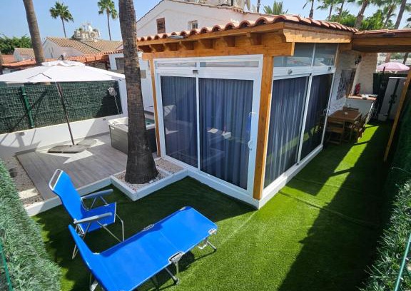Maspalomas Ski Chalet | Chalet Luxury with privacy and Jacuzzi By Canarias prime homes