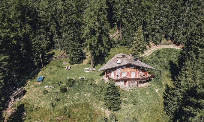 Avelengo Ski Chalet | Chalet "Magdalena" with Mountain View, Private Terrace & Private Garden