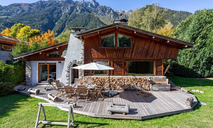 Chamonix City Centre Cottage | Chalet Martinique - a self catered chalet that sleeps 6 guests in 3 bedrooms