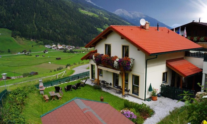 Neustift Im Stubaital Ski Chalet | Chalet Olympia