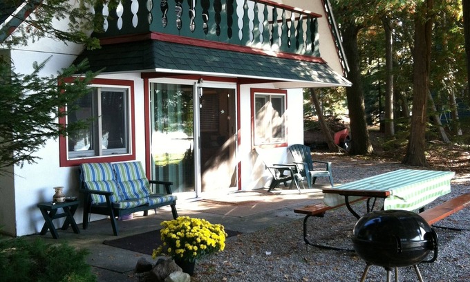 Boyne City Ski Chalet | Chalet on Deer Lake Boyne City, Charlevoix, Petoskey, Fishing, Boating