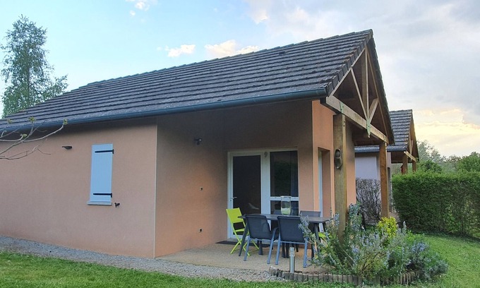 Saint-Geniez-d'Olt Ski Chalet | Chalet on the banks of the Lot at Saint Geniez d'Olt and Aubrac.