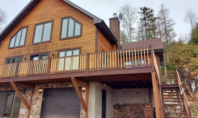 Saint Come Ski Chalet | Chalet perfect for relaxing / skiing / skidooing