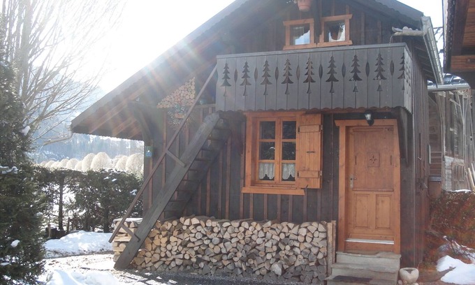 Samoens Ski Chalet | Chalet 'Petit De Charme' with Mountain View, Private Terrace and Wi-Fi
