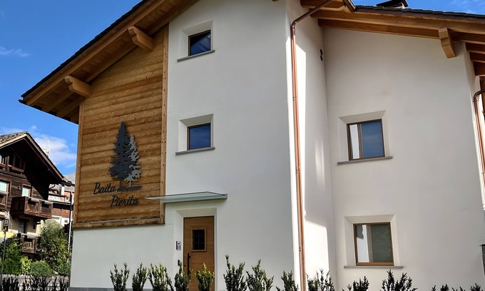 Bormio Ski Chalet | Chalet 'Pieri - Appartamento Temelin' with Mountain View and Wi-Fi