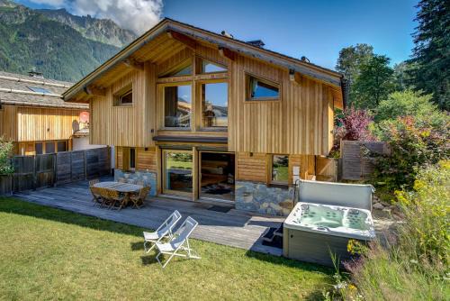 Chamonix City Centre Ski Chalet | Chalet Planards 2