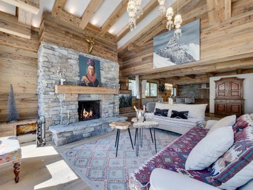 Val-d'Isere Ski Chalet | Chalet skis aux pieds avec piscine et sauna à Val-d'Isère - FR-1-567-126