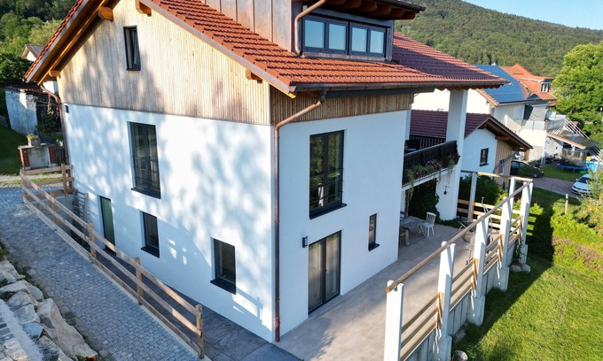 Grattersdorf House | Chalet 'Sonnenwald' with Mountain View, Balcony and Wi-Fi