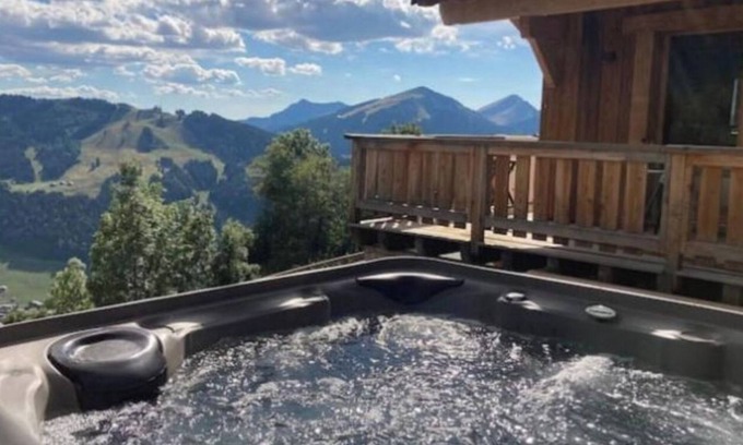 Morzine Ski Chalet | chalet Spa 14 Pers - 150 m from the cable cars - quiet not overlooked.