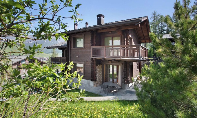 Livigno Ski Chalet | Chalet 'Spark Chalet e Spa Livigno' with Mountain View and Private Spa