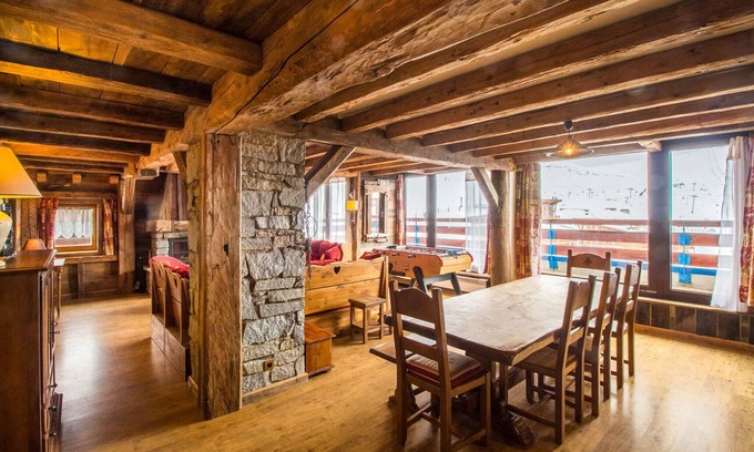 Arc-2000 Apartment | Chalet-style apartment for 10 people (120 m² - 4 bedrooms) in Arc 2000