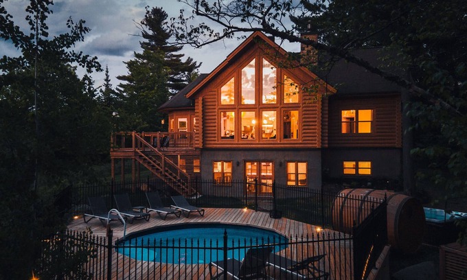 Fiddler Lake Resort Ski Chalet | Chalet White Wolf at Fiddler Lake, SPA, sauna & private swimming pool
