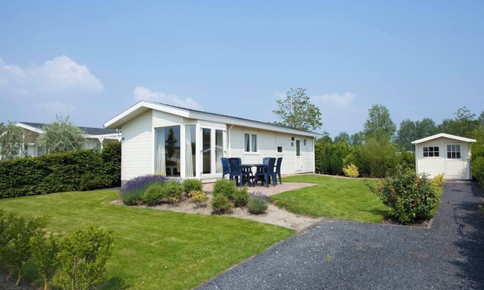 Breskens House | Chalet with 2 bedrooms and a terrace