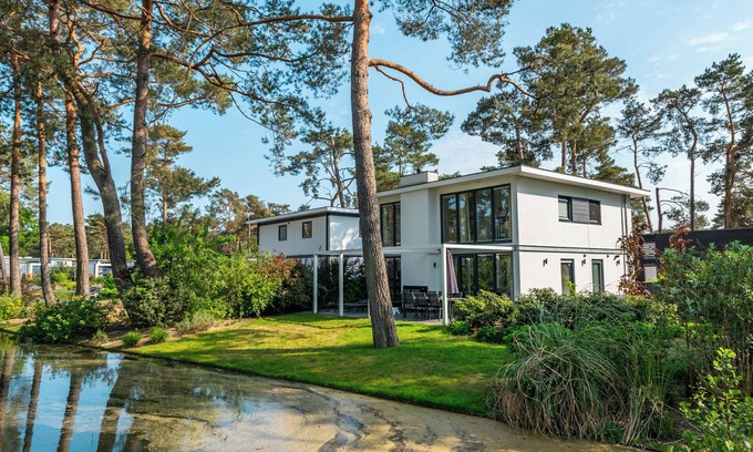 Otterlo House | Chalet with 4 bedrooms and a terrace