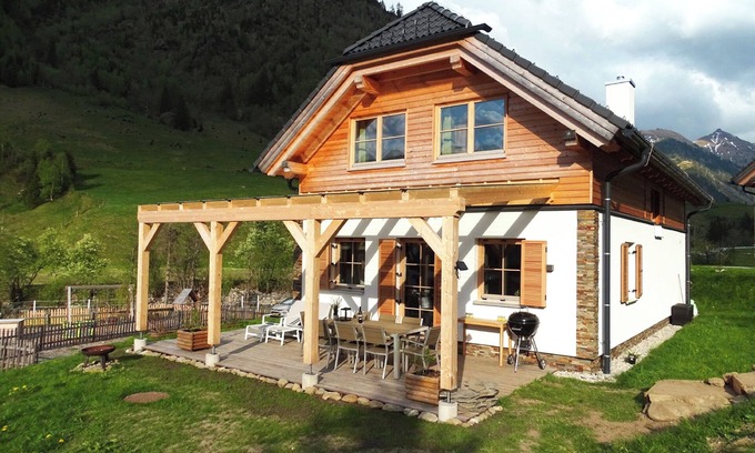 Donnersbachwald Ski Chalet | Chalet with covered terrace, sauna and nice view
