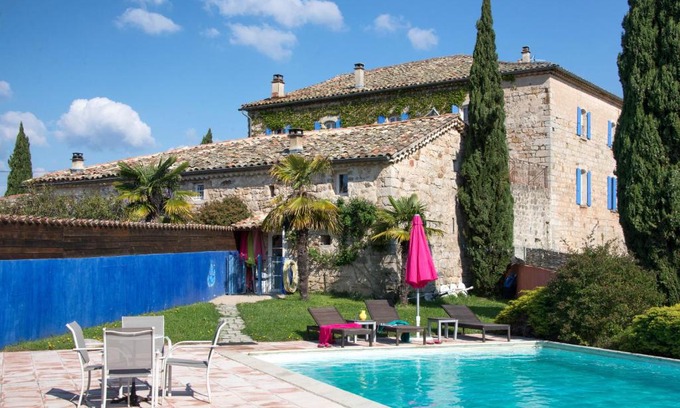 Rosieres House | Chambres d'Hôtes et Gîtes Le Mas Bleu & Spa Resort