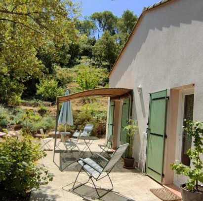 Pierrefeu-du-Var House | Chambres d'hôtes au temps des cerises