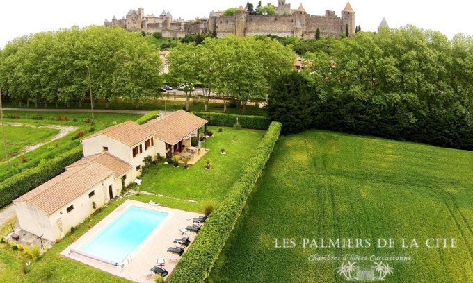 Carcassonne Bed & Breakfast | Chambres d'hôtes Les Palmiers de la Cité