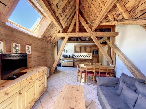 Chamonix City Centre Apartment | Chamonix: Appart. standing 6 pers, 3 ch, parking, centre-ville - FR-1-507-35