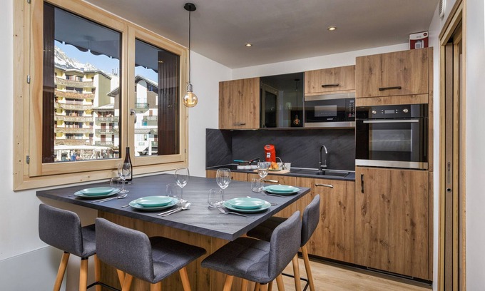 Chamonix City Centre Apartment | Chamonix Sud - Triolet A109, Chamonix, France
