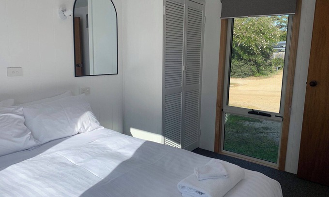 Bicheno Villa | Champ Villa - Freycinet Holiday Houses
