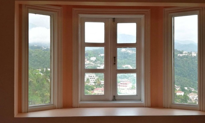 Saint Andrew Apartment | Chancery Hall Hideaway Guest Apt