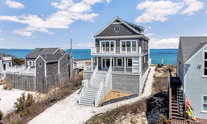 East Sandwich House | Changing Tides and Good Vibes in East Sandwich RPAM110