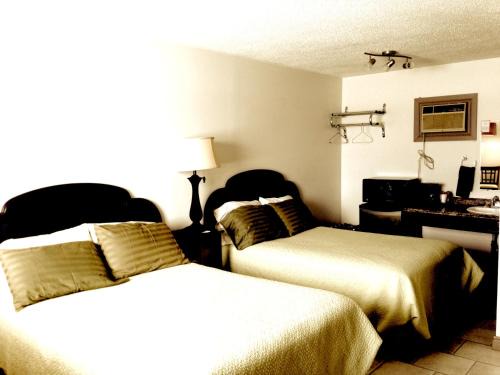 Arcola Hotel | Chaparral Inn