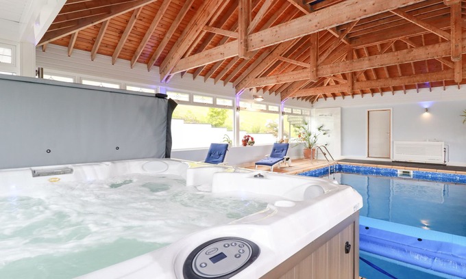 Polgooth Cottage | CHAPEL GREEN STUDIO, pet friendly, with pool in Polgooth