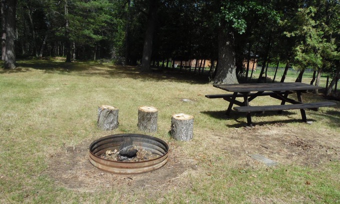 Oscoda Cabin | Chappy's Cabin great for that last minute get away located in Oscoda Michigan budget friendly!