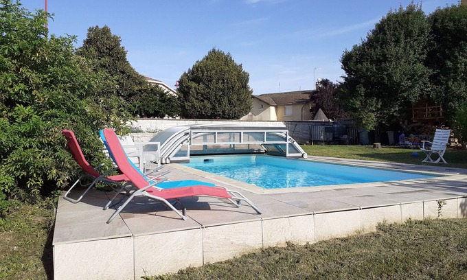 Saint-Pierre-la-Noaille House | Character house with large garden and barbecue, 1 bedroom