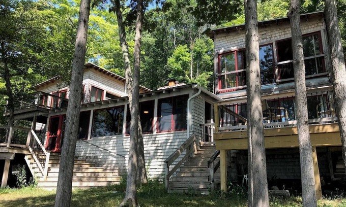 Charlevoix Cottage | Charlevoix Bell House- 5 br Lakefront Northwoods cottage with private beach