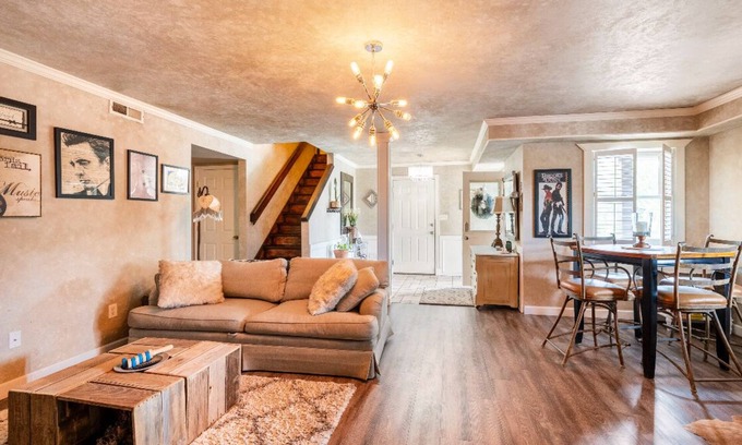 Mount Juliet House | CHARLIE’s place a guest suite in entire home/apt