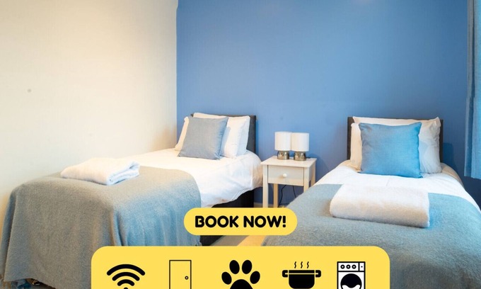 Ipswich Apartment | Charlotte House: Central 2BR 2BATH Retreat – Sleeps 6