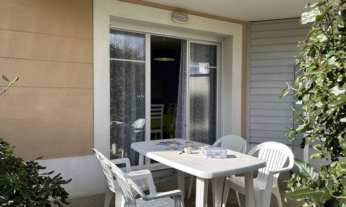 Saint-Gilles-Croix-de-Vie Apartment | Charming 2-Room Apt with Terrace, 700m from Beach, Parking Included - Saint-Gilles-Croix-de-Vie